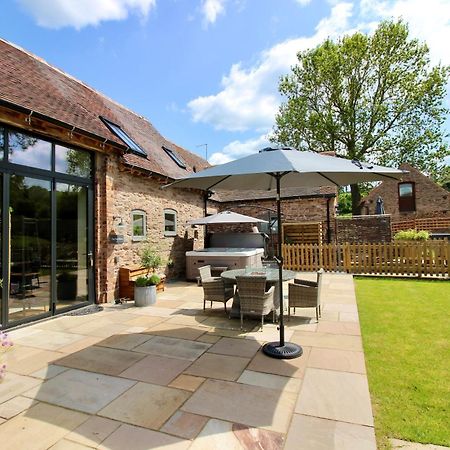 The Cart House - Beautiful Contemporary Barn - Hot Tub Leilighet Bridgnorth Eksteriør bilde