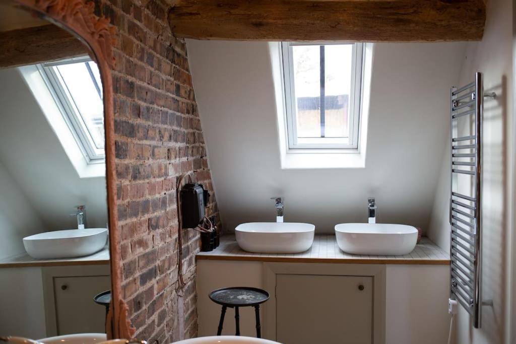 The Cart House - Beautiful Contemporary Barn - Hot Tub Leilighet Bridgnorth Eksteriør bilde