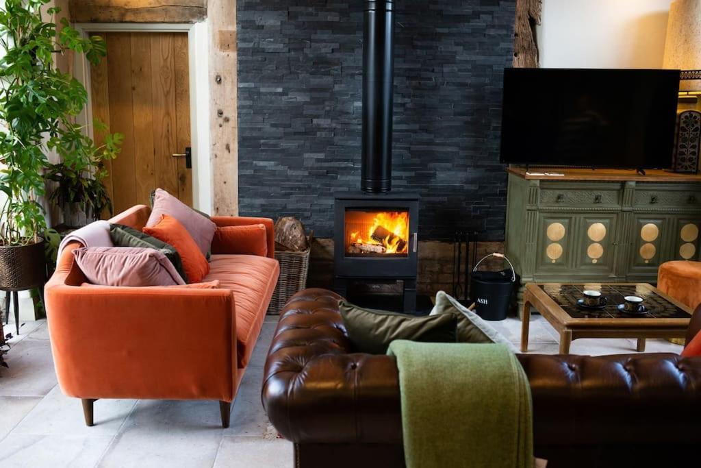 The Cart House - Beautiful Contemporary Barn - Hot Tub Leilighet Bridgnorth Eksteriør bilde