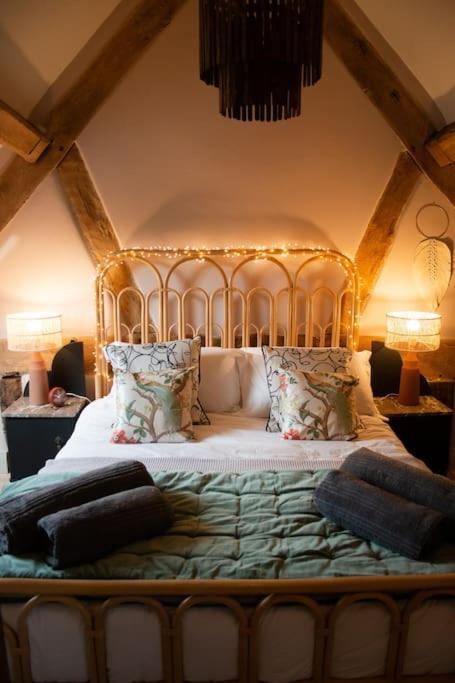 The Cart House - Beautiful Contemporary Barn - Hot Tub Leilighet Bridgnorth Eksteriør bilde