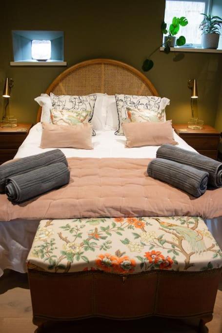 The Cart House - Beautiful Contemporary Barn - Hot Tub Leilighet Bridgnorth Eksteriør bilde