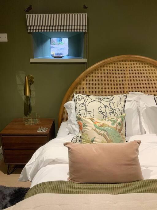 The Cart House - Beautiful Contemporary Barn - Hot Tub Leilighet Bridgnorth Eksteriør bilde